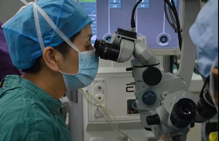  普瑞眼科“白内障有效医疗学术研讨会”在蓉召开